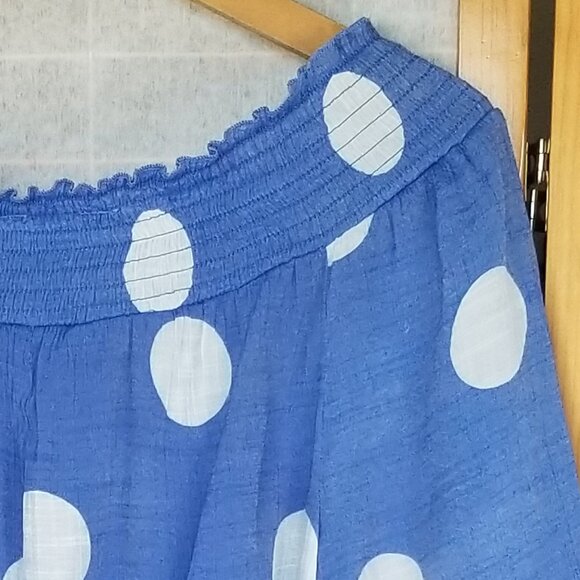Blue Polka Dot Off the Shoulder Blouse Top Gauzy Crinkly Fabric Size Large - Picture 6 of 8